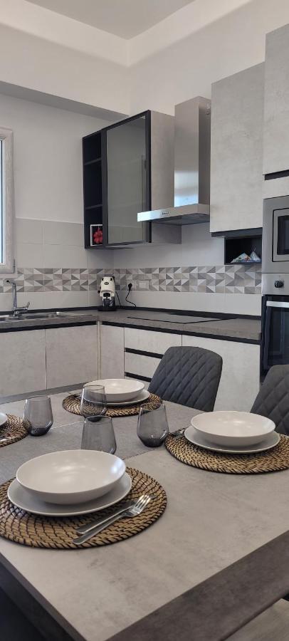 Erre Home نابولي المظهر الخارجي الصورة